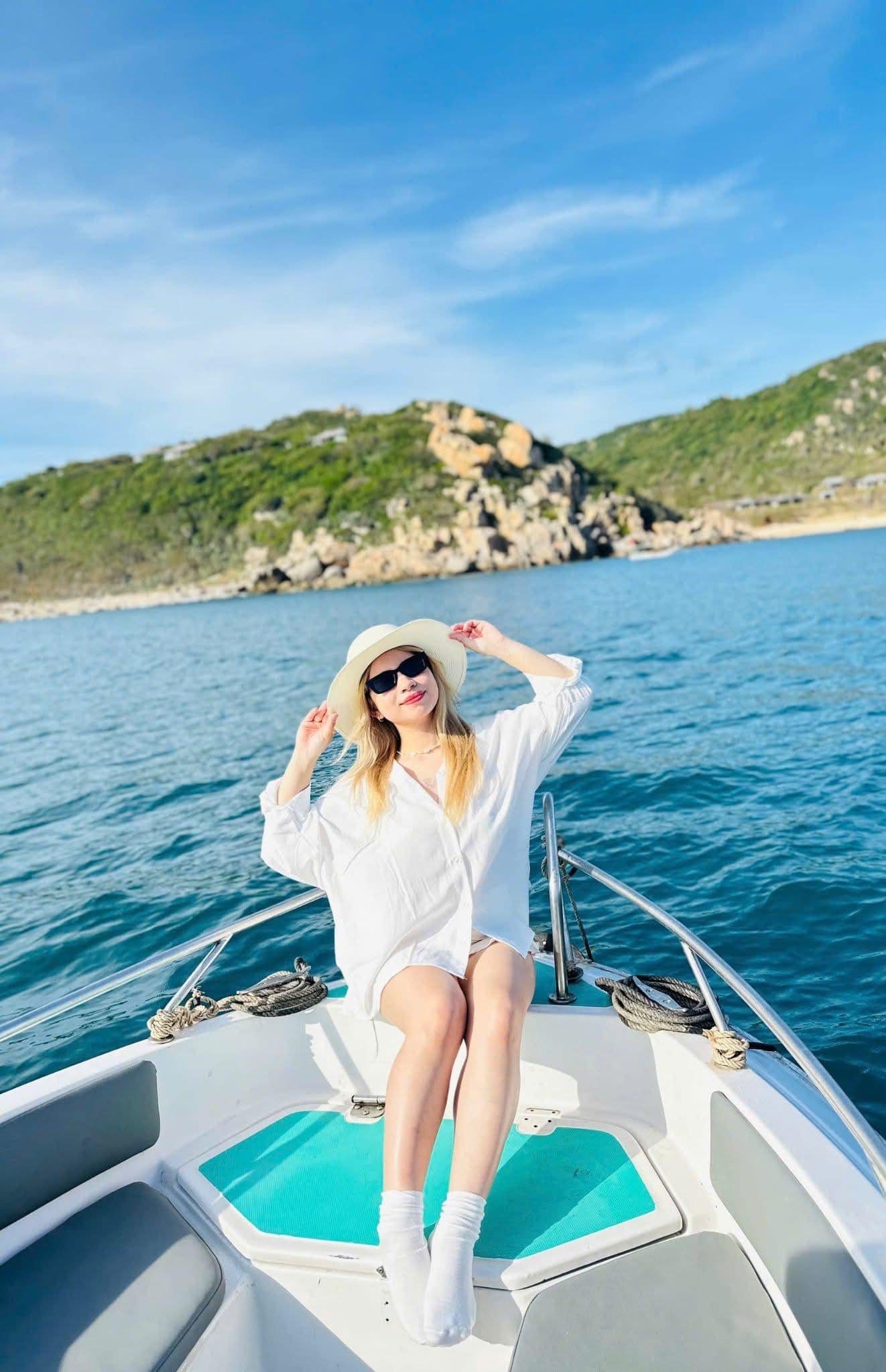 Tour cano Vĩnh Hy 1 ngày